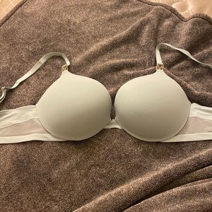 Victoria secret 36DD bra